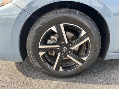 2025 Nissan Sentra SV CVT