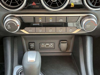 2024 Nissan Sentra SV CVT