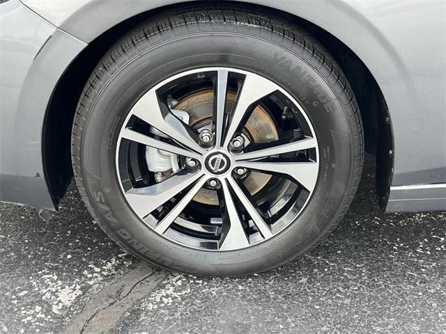 2023 Nissan Sentra SV CVT