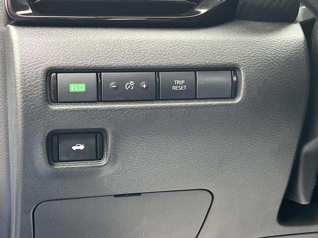 2023 Nissan Sentra SV CVT