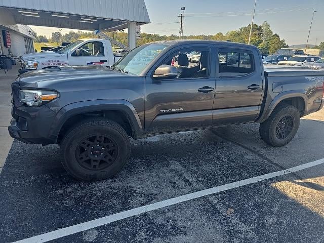 2016 Toyota Tacoma 4WD Double Cab Short Bed V6 Automatic TRD Sport (Natl)