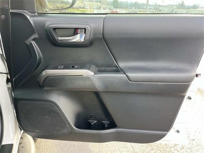 2019 Toyota Tacoma 4WD 4WD TRD Sport Double Cab 5' Bed V6 MT (Natl)