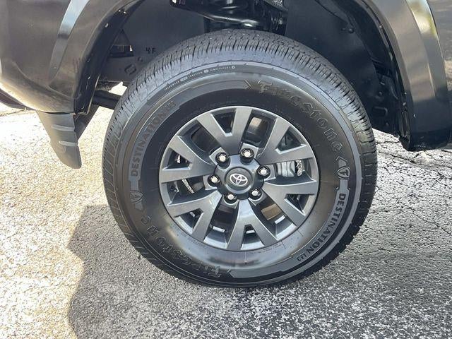 2023 Toyota Tacoma 4WD 4WD SR5 Double Cab 5' Bed V6 AT (GS)