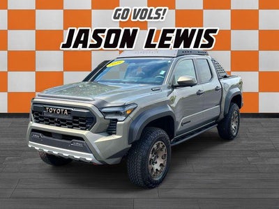 2025 Toyota Tacoma 4WD 4WD Trailhunter Hybrid Double Cab 5' Bed AT (Natl)