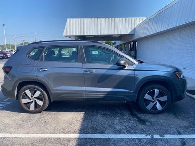 2025 Volkswagen Taos S 4MOTION