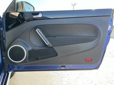 2014 Volkswagen Beetle 2dr Man 2.0T Turbo R-Line PZEV