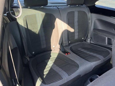 2014 Volkswagen Beetle 2dr Man 2.0T Turbo R-Line PZEV