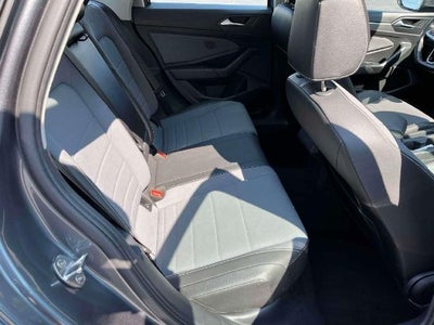 2025 Volkswagen Jetta SE Auto