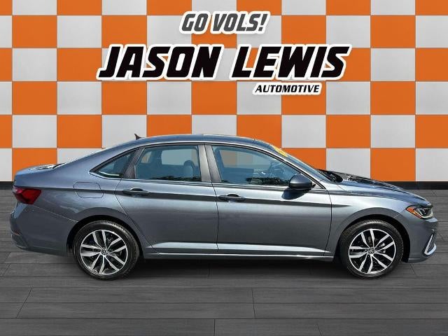 2025 Volkswagen Jetta SE Auto