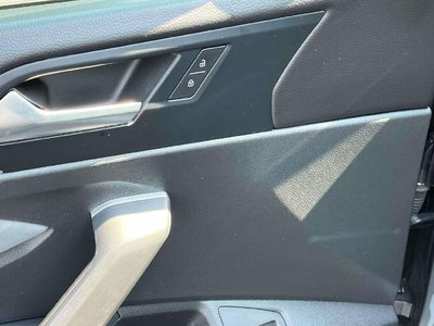 2025 Volkswagen Jetta SE Auto