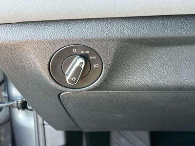 2025 Volkswagen Jetta SE Auto