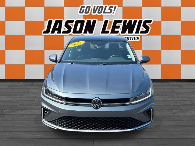 2025 Volkswagen Jetta SE Auto