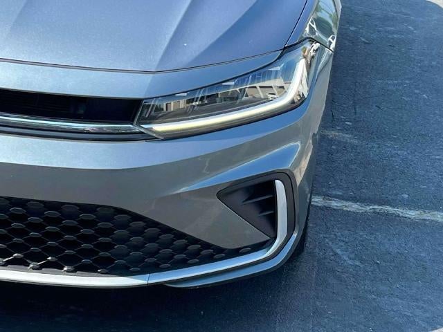 2025 Volkswagen Jetta SE Auto