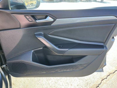 2024 Volkswagen Jetta SE Auto