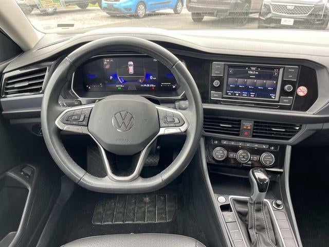 2024 Volkswagen Jetta SE Auto