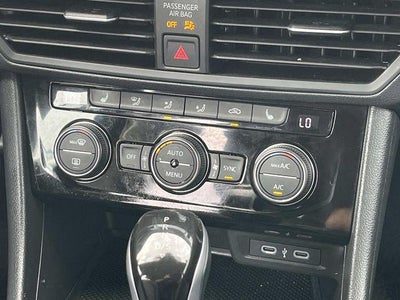 2024 Volkswagen Jetta SE Auto