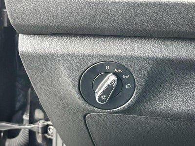 2024 Volkswagen Jetta SE Auto