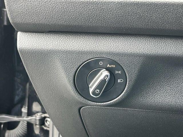 2024 Volkswagen Jetta SE Auto