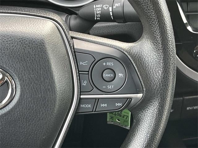 2024 Toyota Camry LE Auto (SE)