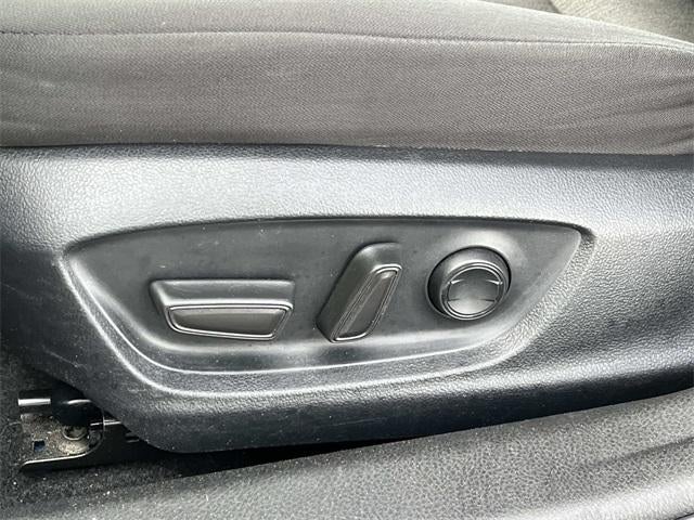 2024 Toyota Camry LE Auto (SE)