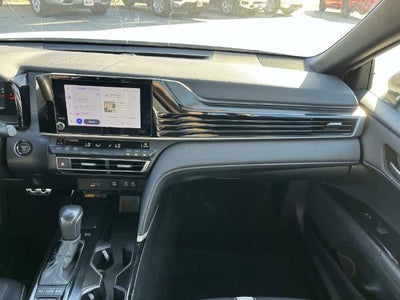 2025 Toyota Camry SE (SE)