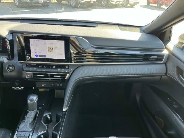 2025 Toyota Camry SE (SE)