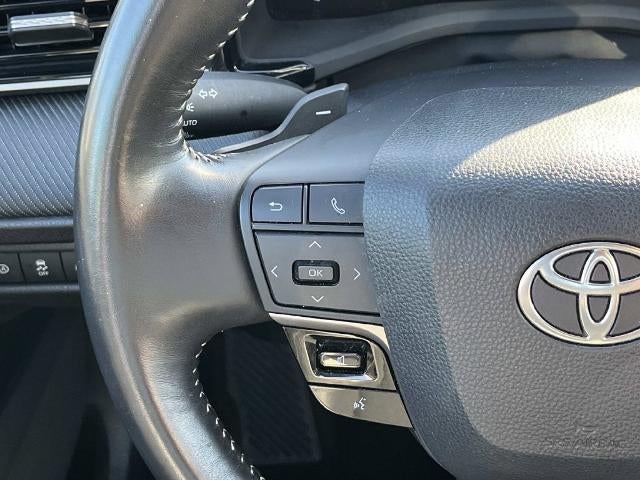 2025 Toyota Camry SE (SE)