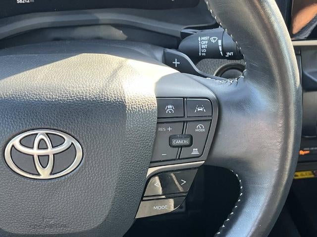 2025 Toyota Camry SE (SE)