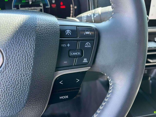 2025 Toyota Camry SE (SE)