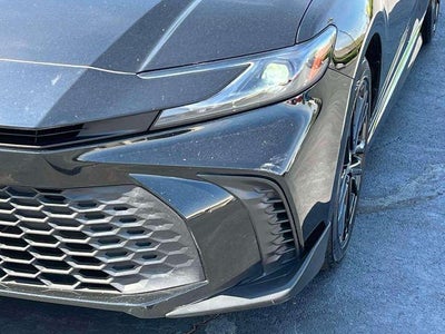 2025 Toyota Camry SE (SE)