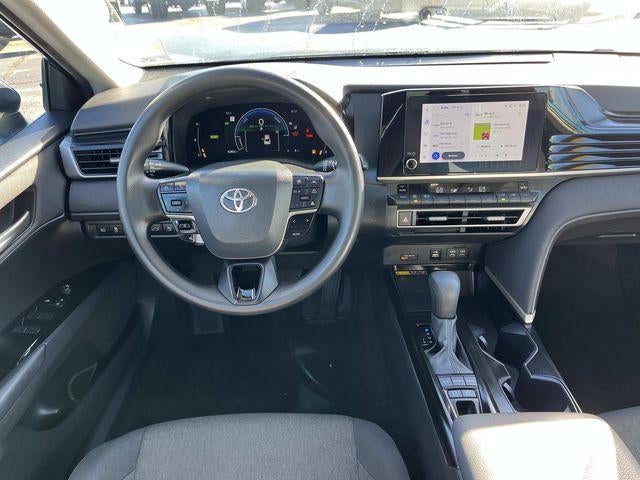 2025 Toyota Camry LE (SE)
