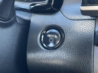 2025 Toyota Camry LE (SE)
