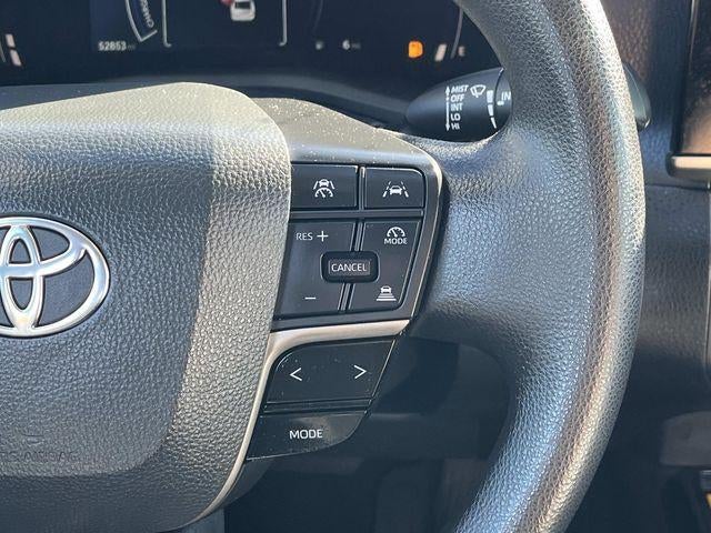 2025 Toyota Camry LE (SE)