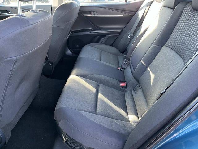 2025 Toyota Camry LE (SE)