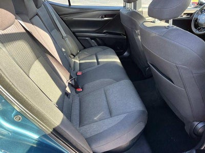 2025 Toyota Camry LE (SE)