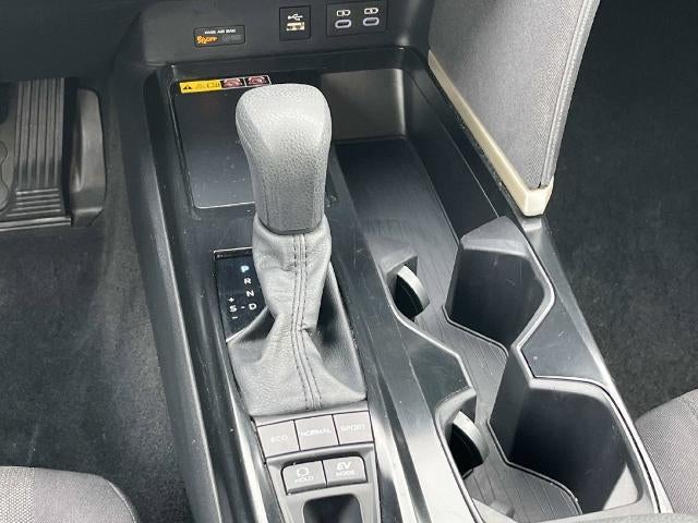 2025 Toyota Camry LE (SE)