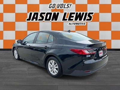2025 Toyota Camry LE (SE)
