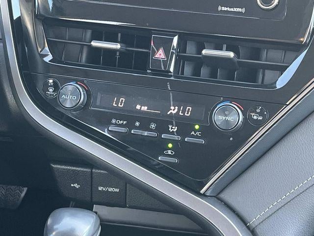 2024 Toyota Camry SE Auto (SE)