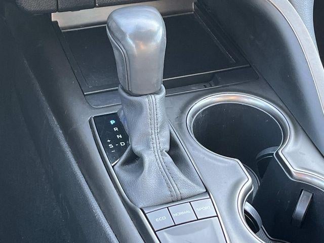 2024 Toyota Camry SE Auto (SE)