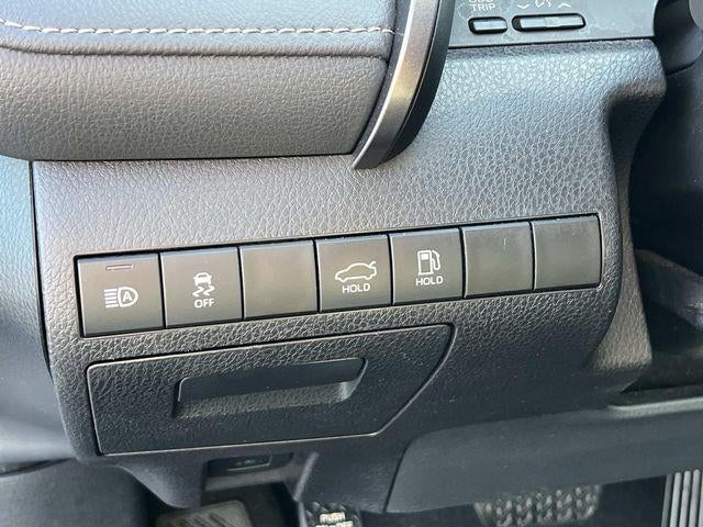 2024 Toyota Camry SE Auto (SE)