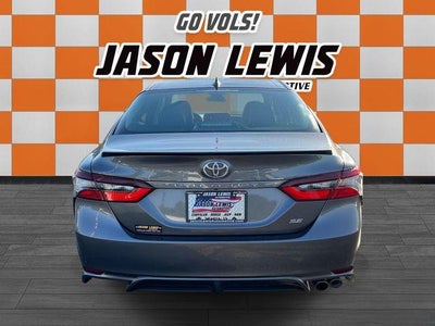 2024 Toyota Camry SE Auto (SE)