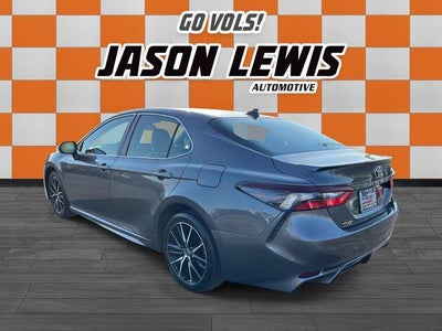 2024 Toyota Camry SE Auto (SE)