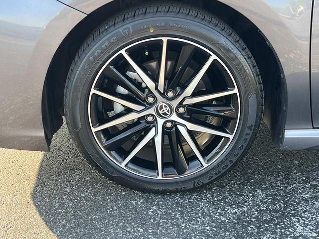 2024 Toyota Camry SE Auto (SE)