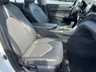 2024 Toyota Camry SE Auto (SE)
