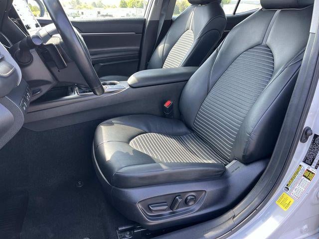 2024 Toyota Camry SE Auto (SE)