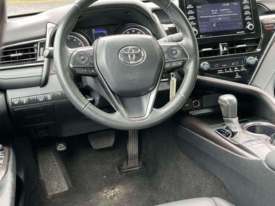 2024 Toyota Camry SE Auto (SE)
