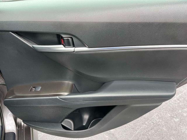 2024 Toyota Camry SE Auto (SE)