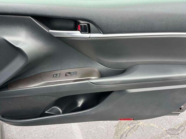 2024 Toyota Camry SE Auto (SE)