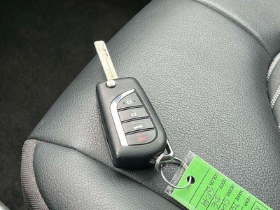 2024 Toyota Camry SE Auto (SE)