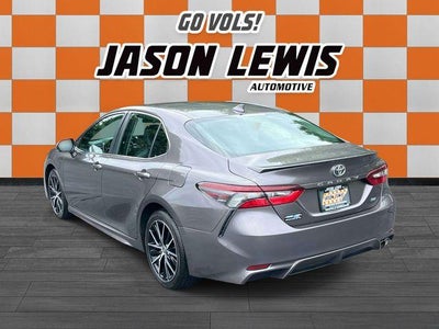 2024 Toyota Camry SE Auto (SE)